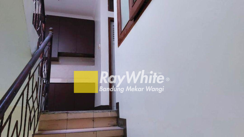 Ruko Bagus Mainroad Cikutra, Bandung 3 Lantai