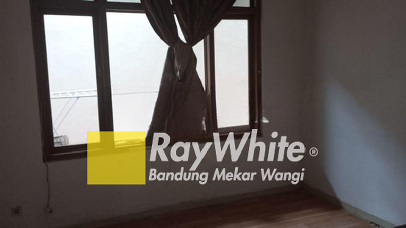 Rumah Bagus Unfurnished SHM Arcamanik, Bandung