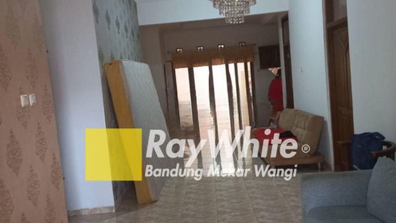 Rumah Bagus Unfurnished SHM Arcamanik, Bandung