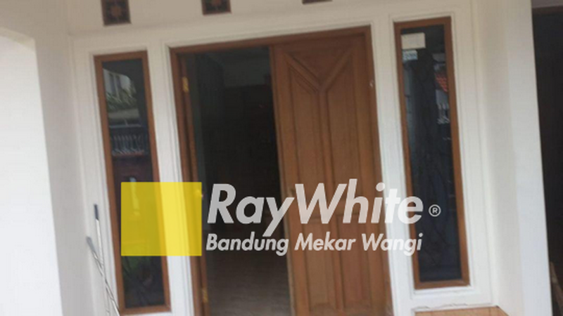 Rumah Bagus Unfurnished SHM Arcamanik, Bandung