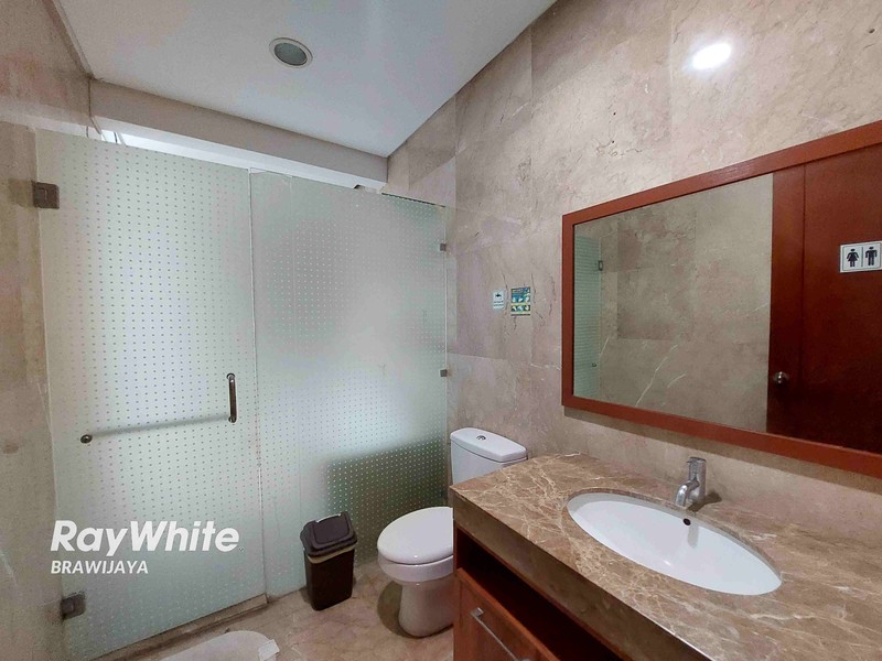 Townhouse di Cipete Utara, Kebayoran Baru, Dalam Cluster, 5 menit ke MRT Haji Nawi