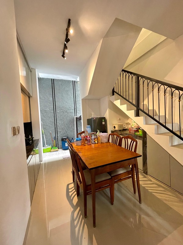 Kost Eksklusif 3 Lantai dan Rumah Tinggal Lokasi Strategis di Jalan Palagan - Sariharjo Ngaglik Sleman 