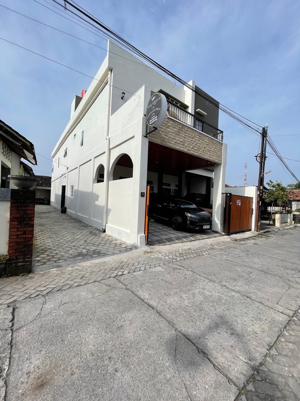 Kost Eksklusif 3 Lantai dan Rumah Tinggal Lokasi Strategis di Jalan Palagan - Sariharjo Ngaglik Sleman 