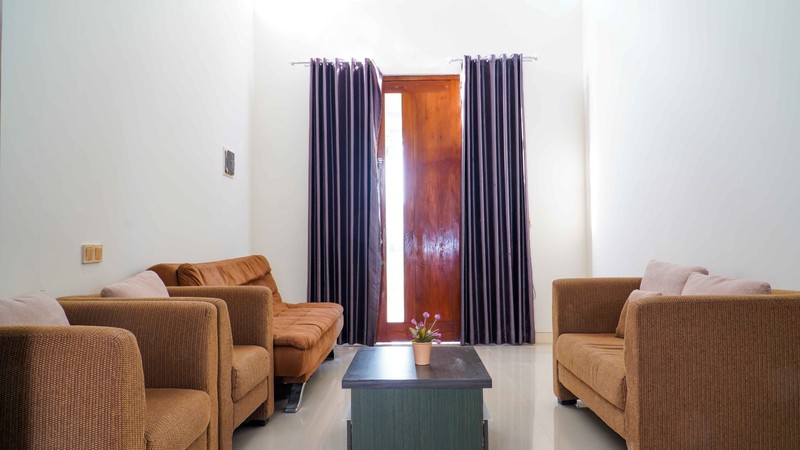 Dijual Cepat! Rumah Mewah Siap Huni di Dalam Perum, Gamping, Sleman.