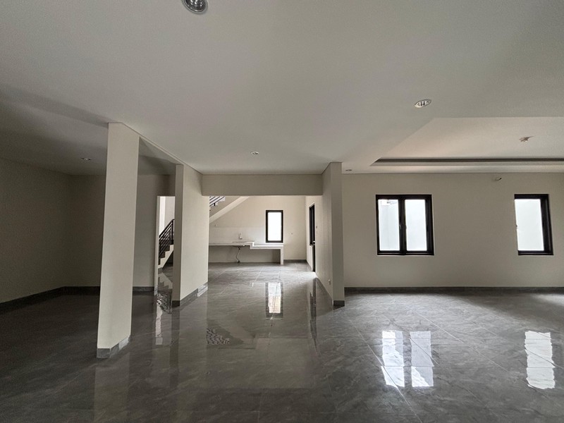 Rumah Luas Brand New Hadap Taman di Kota Wisata Cibubur 