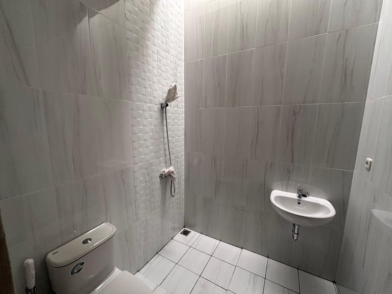 Rumah Luas Brand New Hadap Taman di Kota Wisata Cibubur 