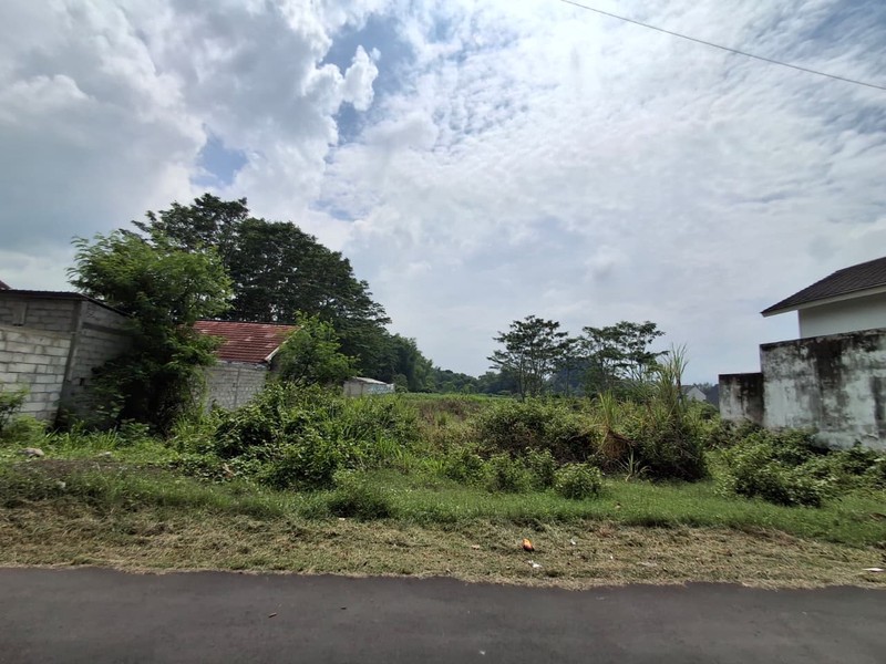 Tanah Luas 273 Meter Persegi Lokasi Purwomartani - Kalasan  Sleman 