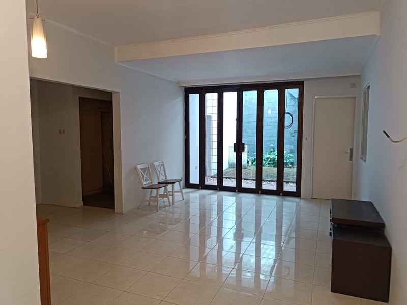 Rumah Bagus Di Jl Anggrek Lestari Indah Lebak Bulus Jakarta Selatan