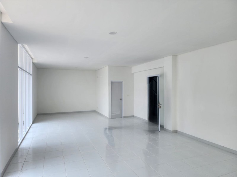 Sewa 3 Gudang Jejer Luas Strategis di JIIPE AKR GEM City Gresik