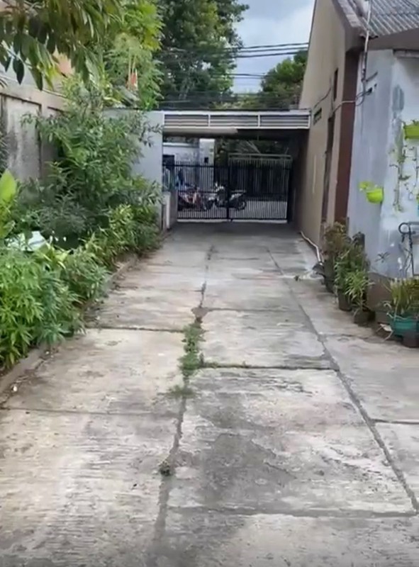 Rumah Bagus Di Jl Gunung Raya Ciputat Tangerang Selatan