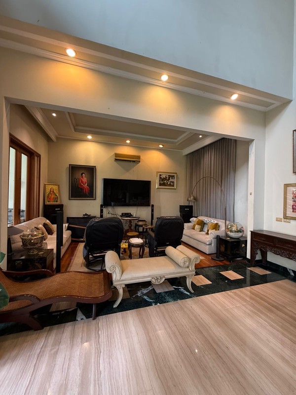 Rumah Bagus Di Jl Metro Alam Pondok Indah Jakarta Selatan