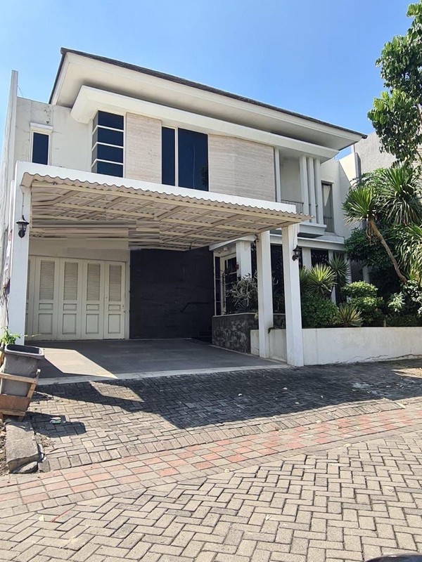 Rumah Dijual Raffles Garden Citraland Utama Surabaya Barat Full Furnish Ready to live in 2 lantai 