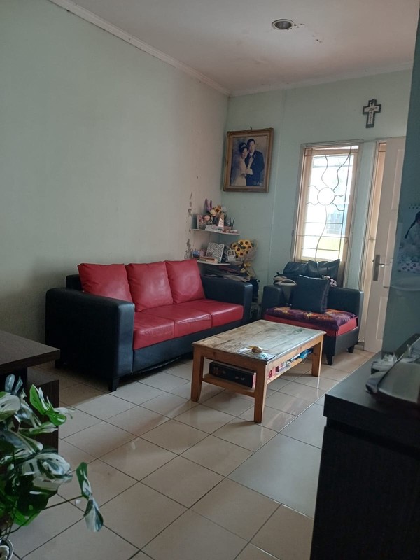 Rumah  dekat Sekolah Binus International BSD,  dan Plaza BSD