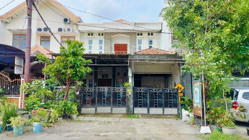 Rumah Dijual Kalidami Gubeng Surabaya Timur 2 Lantai Siap Huni