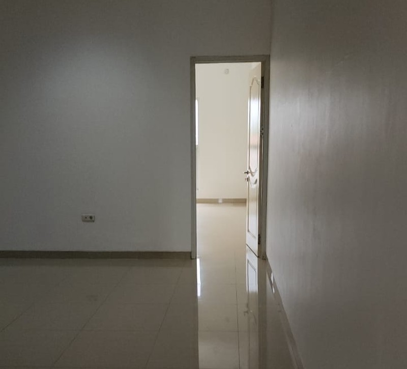 Ruko Strategis dan Cantik di Tebet, Cocok untuk Kantor, 2 Akses Mobil, Lokasi Premium untuk Bisnis Anda