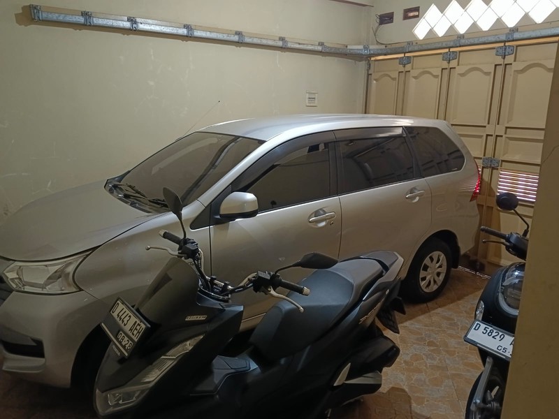 Rumah tengah Kota di Graha indah lokasi strategis dekat jalan raya Cimindi , harga paling terbaik