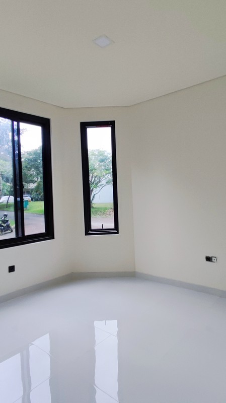 Jarang Ada. Rumah Mewah bangunan mandiri Eminent Prestigia, BSD