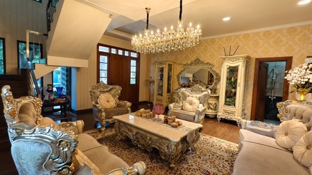 Tanah besar di De Latinos, dekat Exit Tol BSD