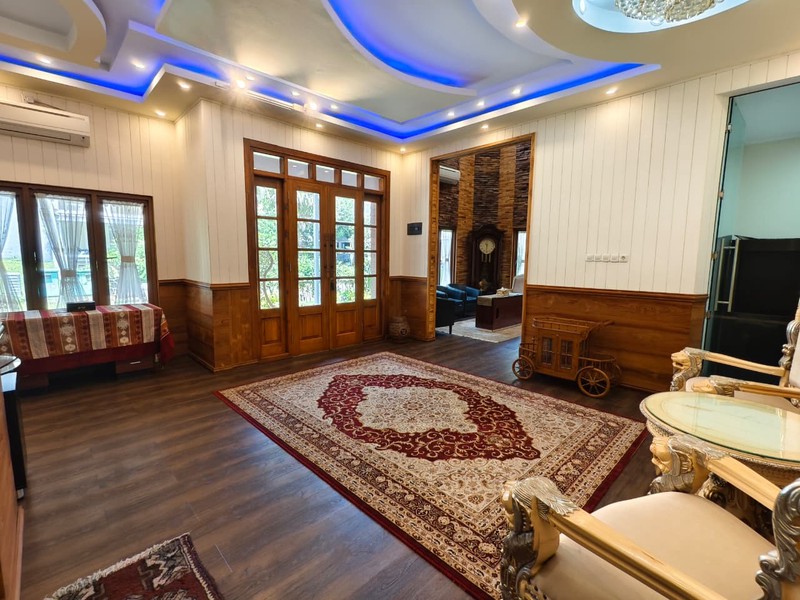 Tanah besar di De Latinos, dekat Exit Tol BSD