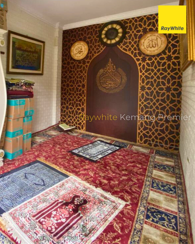 DIJUAL : Rumah Mewah Klasik-Mediterania di Cilandak selangkah dari Mall CITOS 