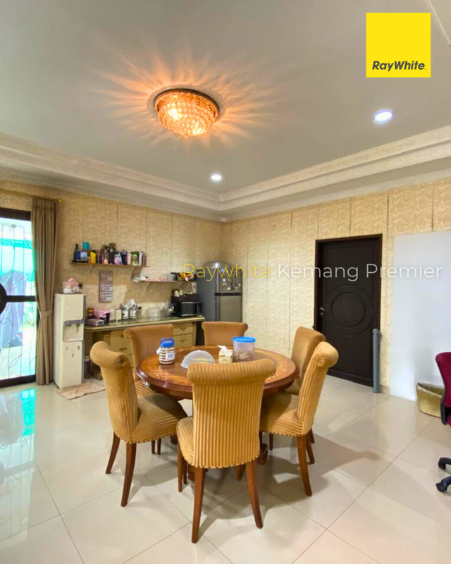 DIJUAL : Rumah Mewah Klasik-Mediterania di Cilandak selangkah dari Mall CITOS 