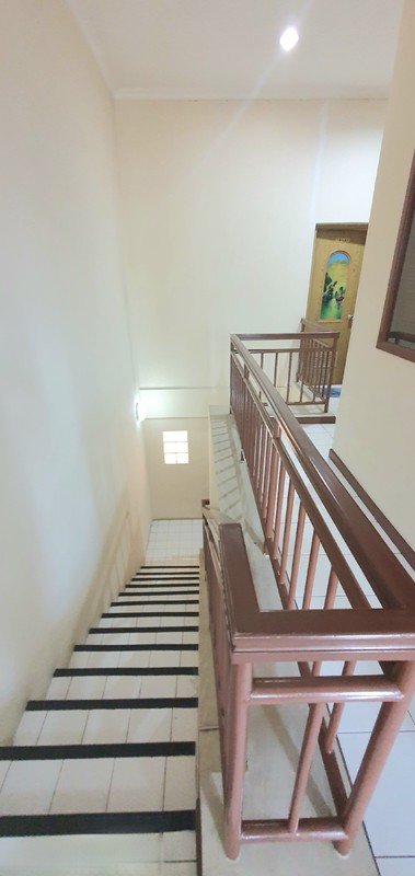 Ruko rapih ex kantor di Kelapa Hibrida Raya, Kelapa Gading