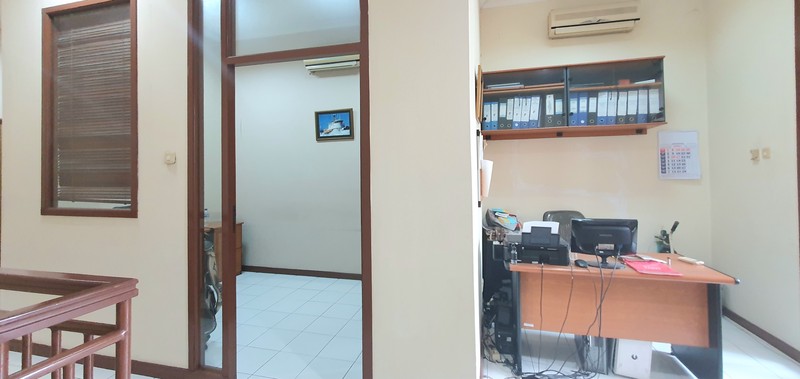 Ruko rapih ex kantor di Kelapa Hibrida Raya, Kelapa Gading