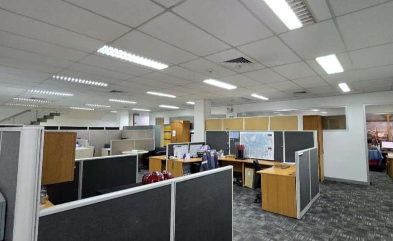 Workshop + Gedung kantor 2 lantai, ready to use, Taman Tekno BSD, Tangerang
