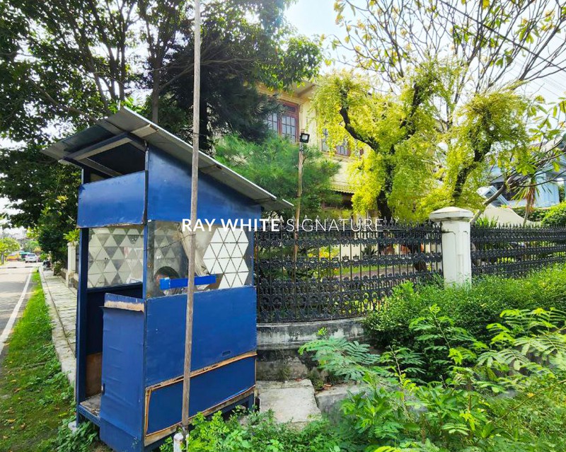 Rumah Hook di Cempaka Putih Tengah Cocok Dibangun Kost atau Town House