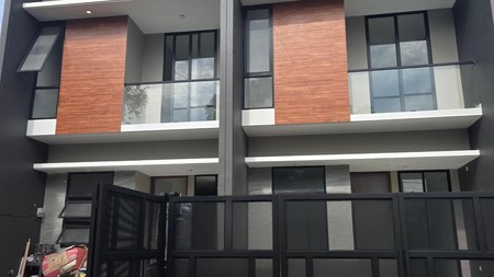 Dijual Rumah Baru Gress di BARUK  Surabaya Timur