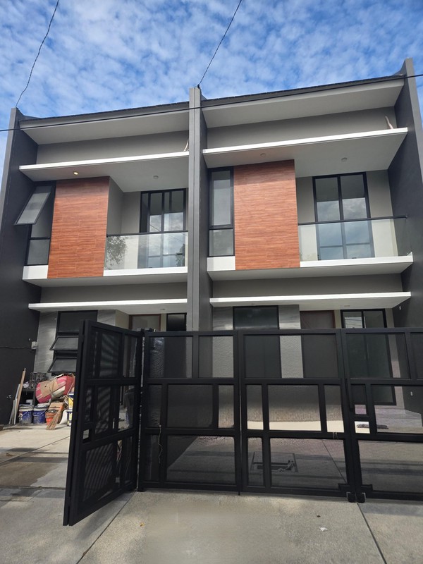 Dijual Rumah Baru Gress di BARUK  Surabaya Timur