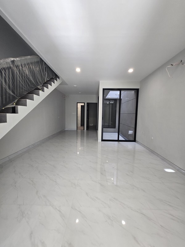 Dijual Rumah Baru Gress di BARUK  Surabaya Timur