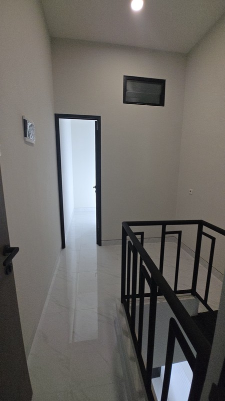 Dijual Rumah Baru Gress di BARUK  Surabaya Timur