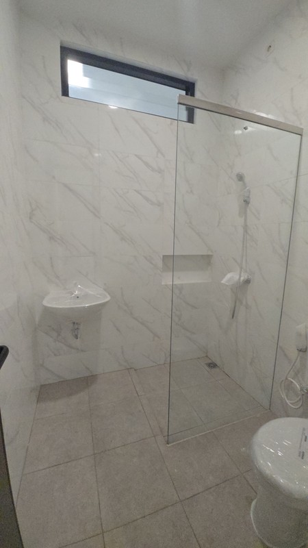 Dijual Rumah Baru Gress di BARUK  Surabaya Timur