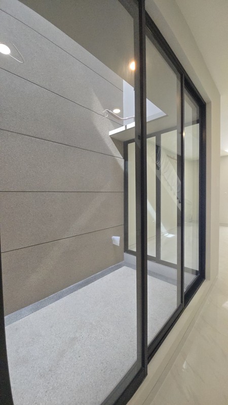 Dijual Rumah Baru Gress di BARUK  Surabaya Timur