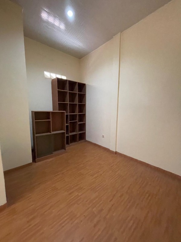 Rumah Cantik 2 Lantai Siap Huni di Bintaro KT 2 KM 2 SHM.