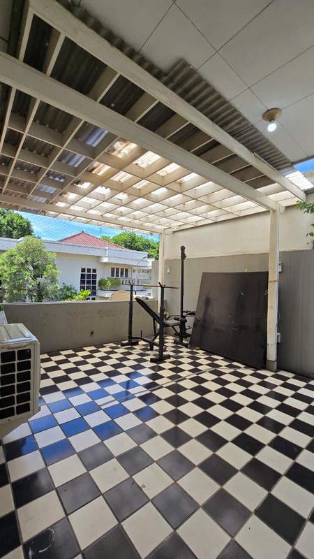 Rumah Strategis di Taman Gandaria, Jakarta Selatan