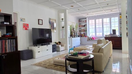 Rumah Strategis di Taman Gandaria, Jakarta Selatan