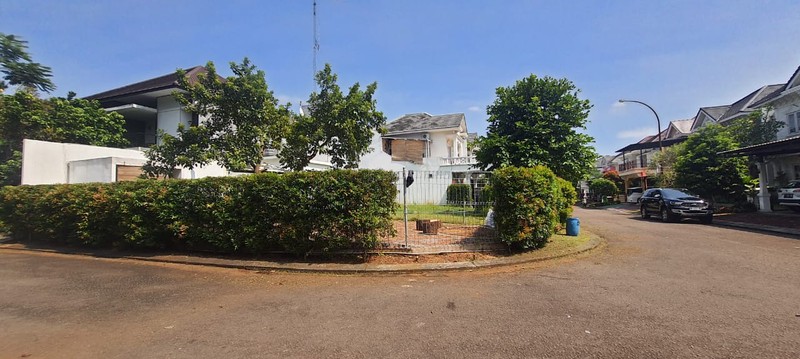 Kavling Hoek dalam Cluster di Kota Wisata