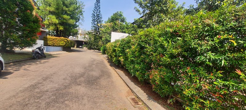 Kavling Hoek dalam Cluster di Kota Wisata