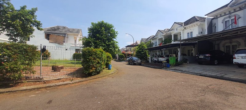 Kavling Hoek dalam Cluster di Kota Wisata