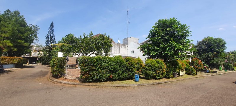 Kavling Hoek dalam Cluster di Kota Wisata