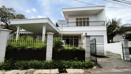 Dijual Rumah Lokasi Strategis di Jl. Perdatam Terusan JakSel