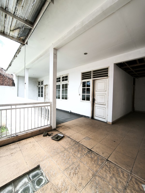 Dijual Rumah Lokasi Strategis di Jl. Perdatam Terusan- Pesanggrahan - Jaksel
