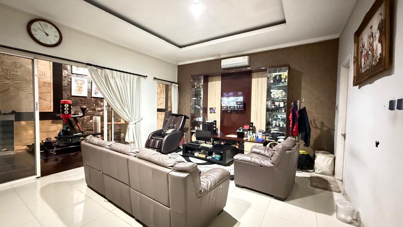 Rumah 2½ Lantai Siap Huni dengan Hunian Nyaman dan Asri @Bintaro, Sektor 7