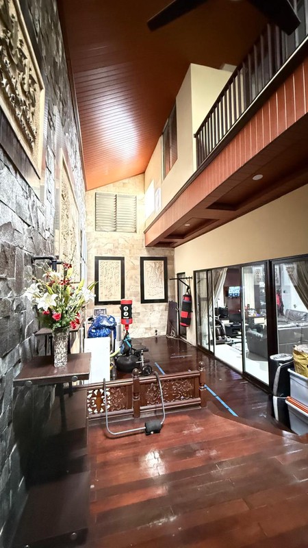 Rumah 2½ Lantai Siap Huni dengan Hunian Nyaman dan Asri @Bintaro, Sektor 7