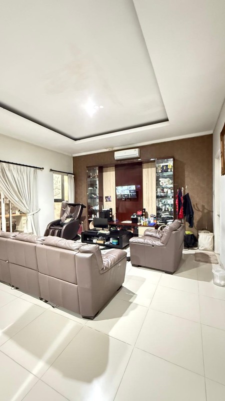 Rumah 2½ Lantai Siap Huni dengan Hunian Nyaman dan Asri @Bintaro, Sektor 7