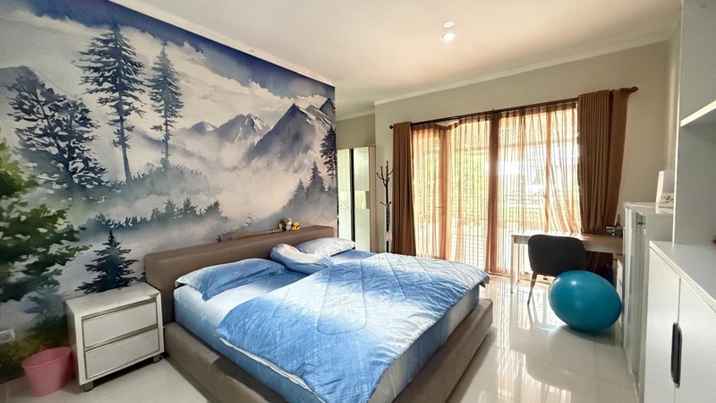 Rumah 2½ Lantai Siap Huni dengan Hunian Nyaman dan Asri @Bintaro, Sektor 7