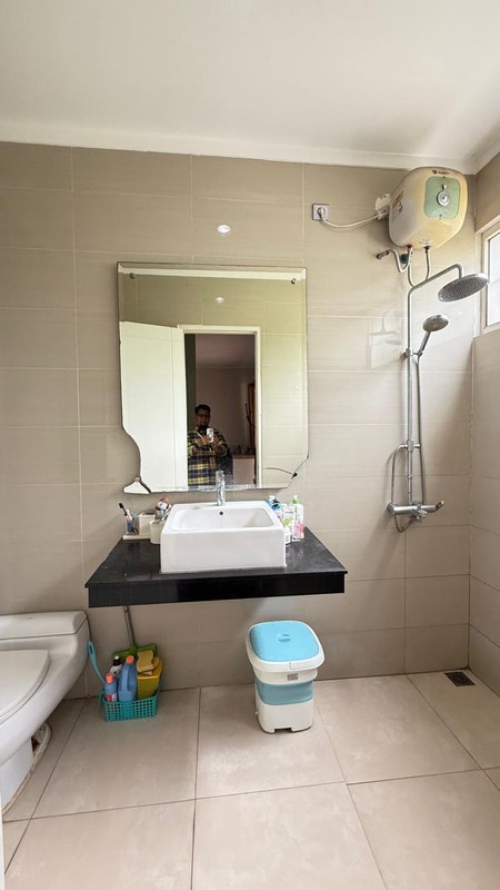 Rumah 2½ Lantai Siap Huni dengan Hunian Nyaman dan Asri @Bintaro, Sektor 7