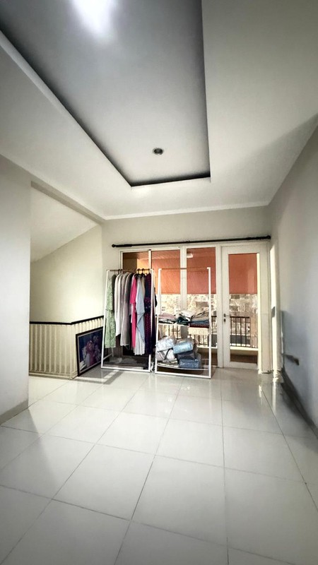 Rumah 2½ Lantai Siap Huni dengan Hunian Nyaman dan Asri @Bintaro, Sektor 7